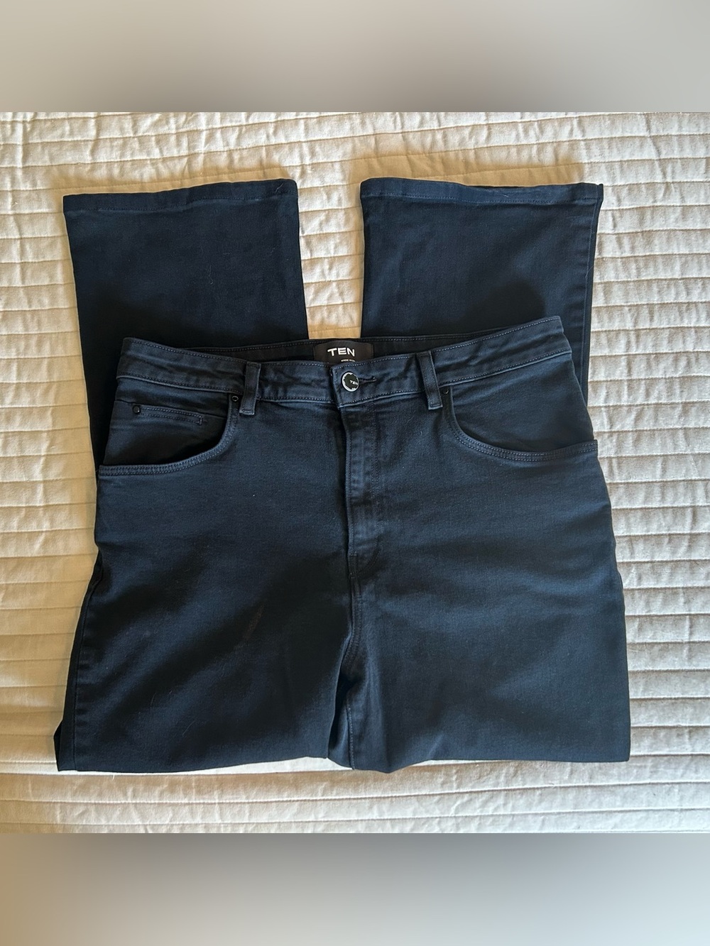 Aritzia Ten Black Stretch Jeans